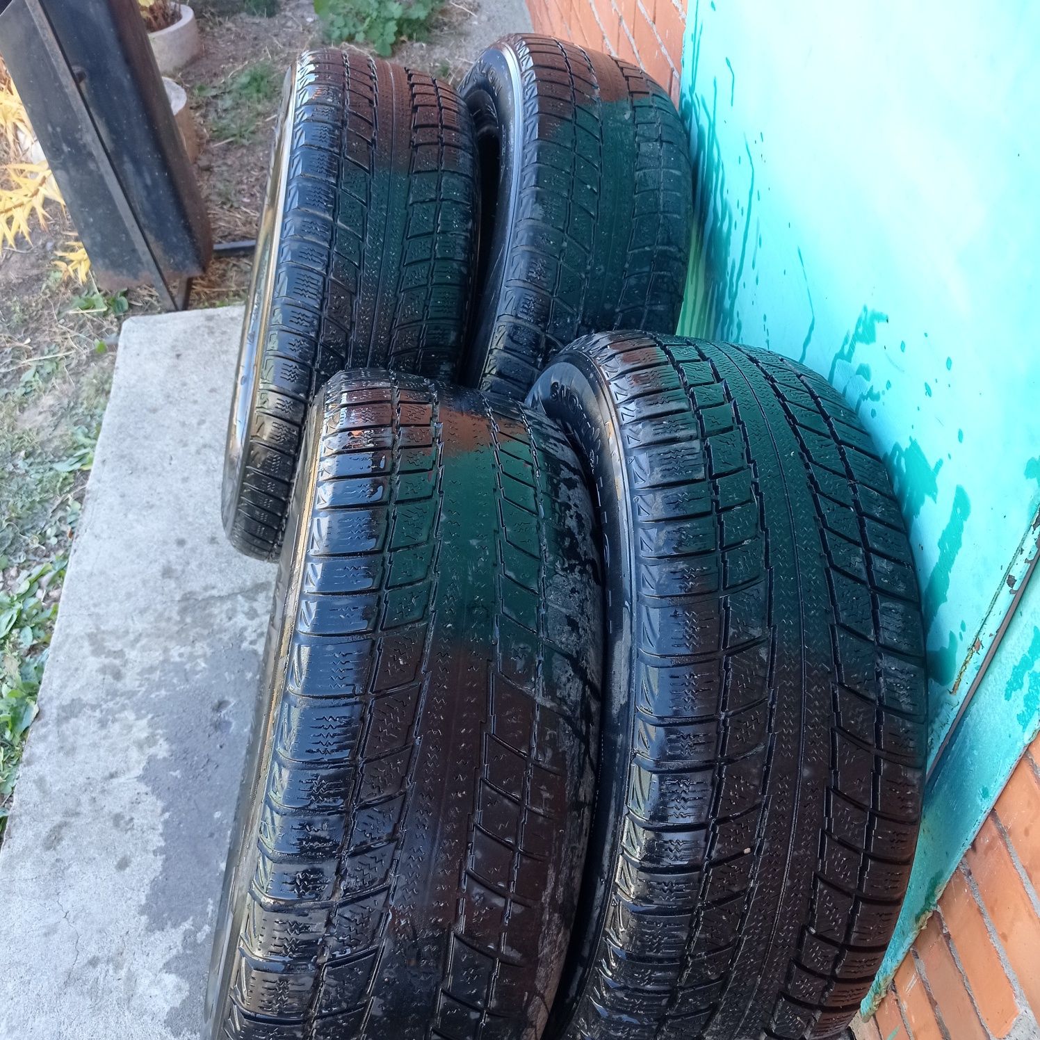 Автопокрышки всесезонныные б,/у