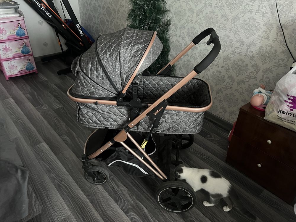 Продам коляску с отделной люлькой