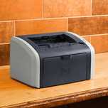 HP LaserJet 1010 компактный черно-белый лазерный принтер