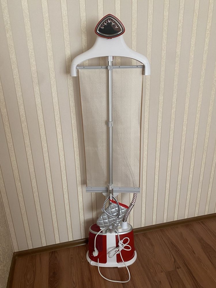 Отпариватель фирмы Tefal