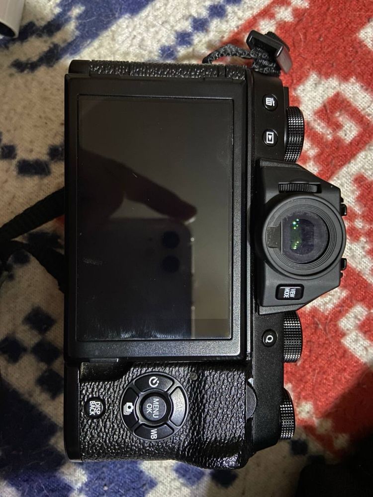 Fujifilm.xt-100.