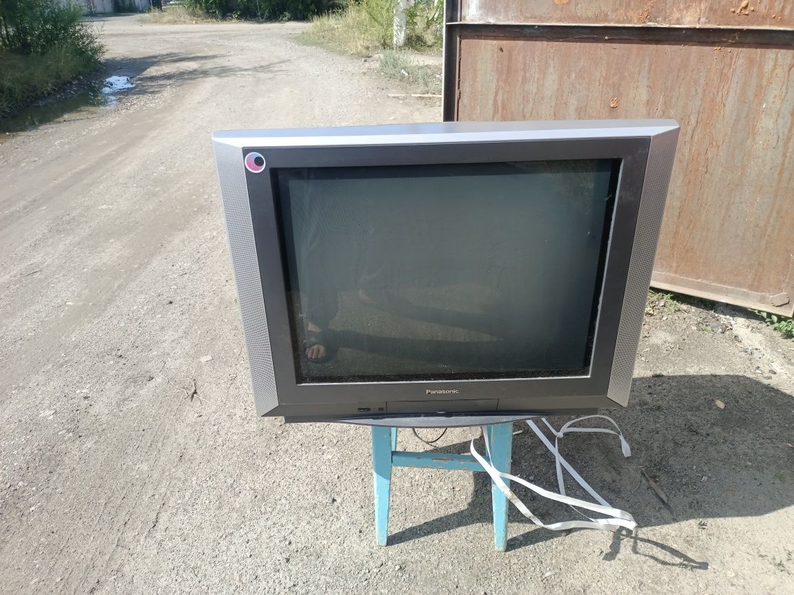 Продам телевизор