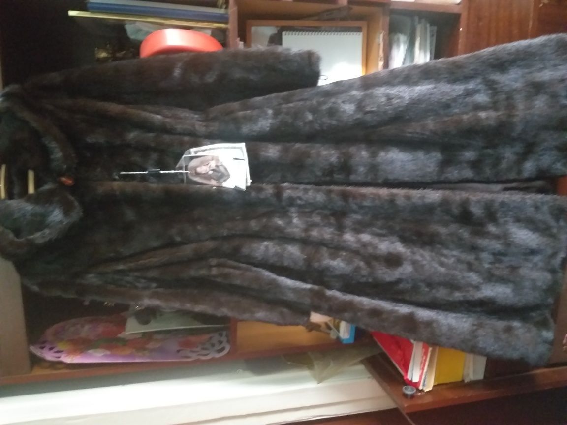 Продам шубы норк.светлая стрижен 44-46раз.. и т-коричн. 50раз.