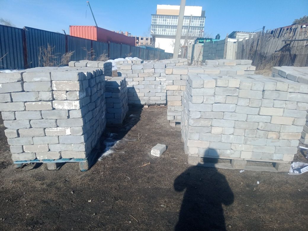 Срочно продам красный,силикатный кирпичи