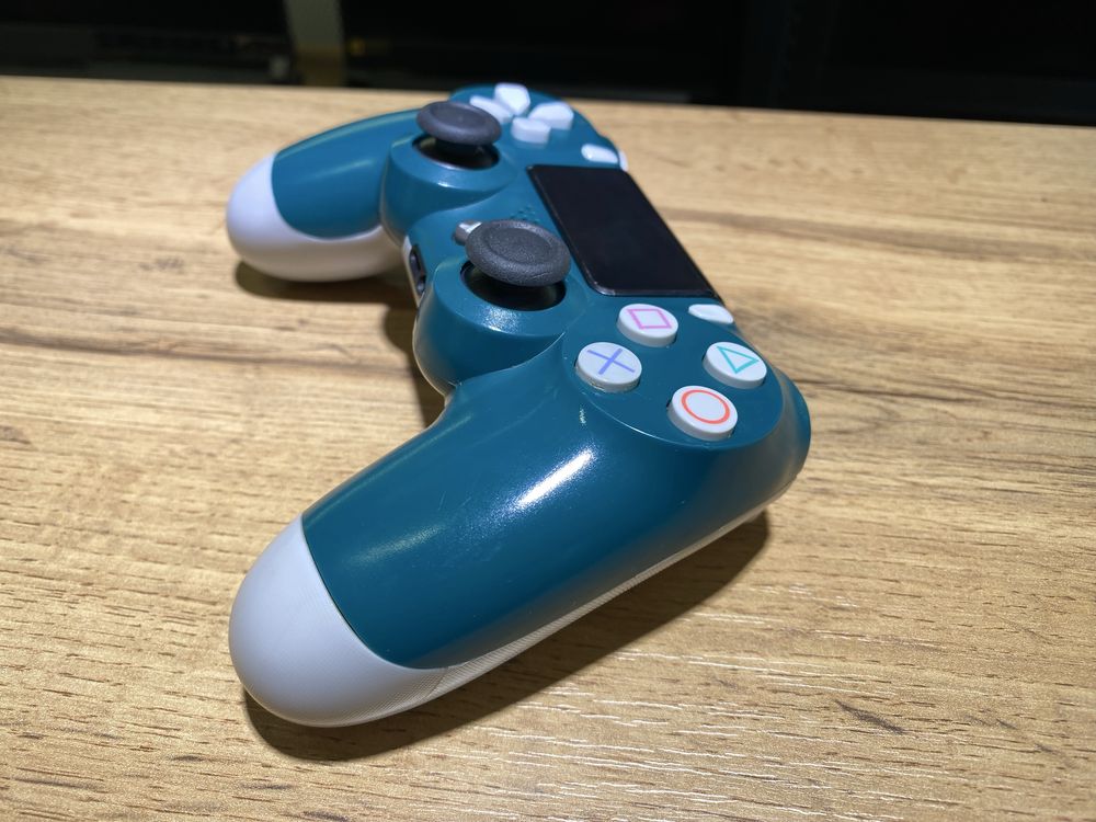 Геймпад для PS4, в хорошем состоянии, 777/А10