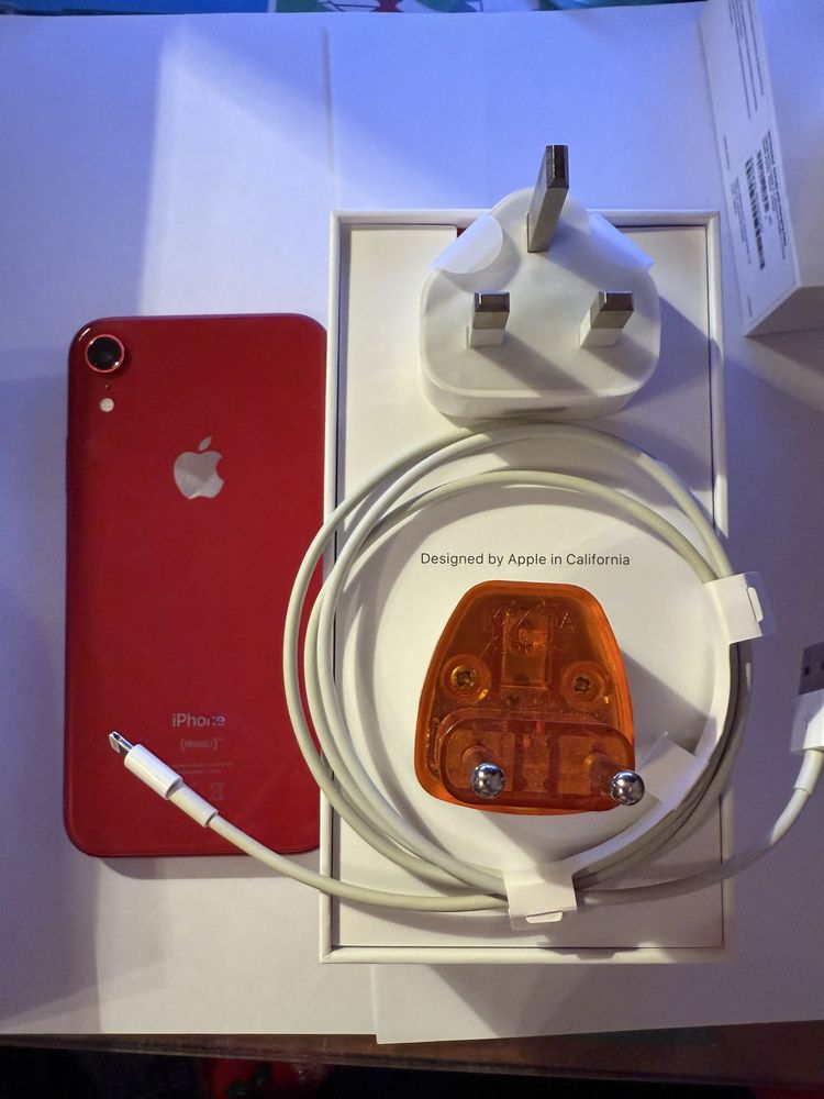 Iphone XR 128 GB RED + AirPods 2nd generation