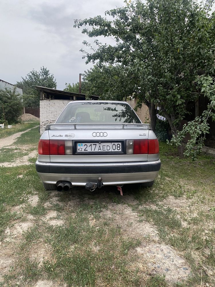 Продаю Audi 80 b4