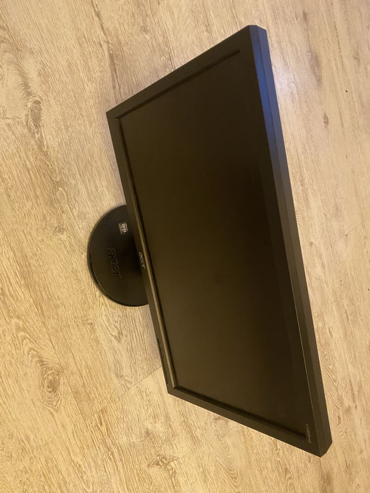Продаю монитор Acer V193HQ