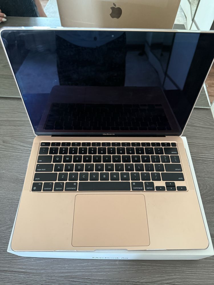 MacBook Air M1  | 256 GB | Отличное состояние