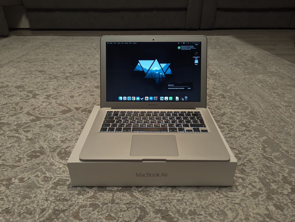 Macbook Air 13", 2017 года