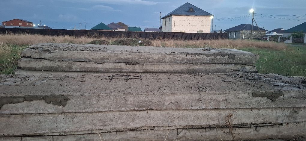 Продам  дом на разбор плиты газоблочные блоки газоблочные