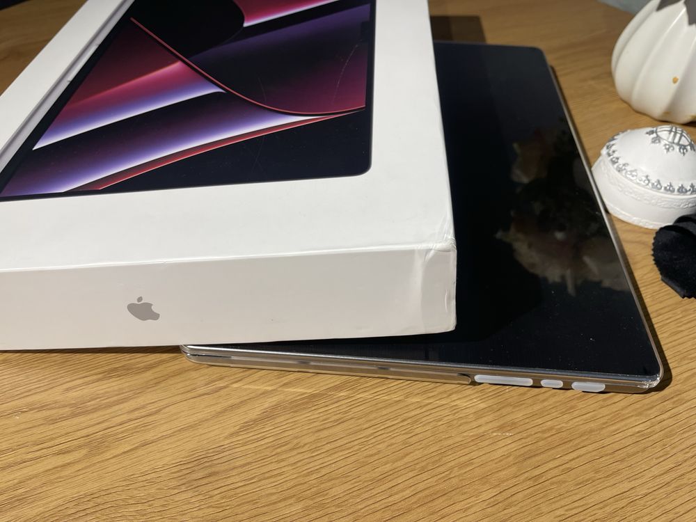 MacBook Pro 16 m2 Pro 1tb