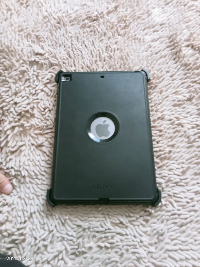 Продам чехол для  iPad 9