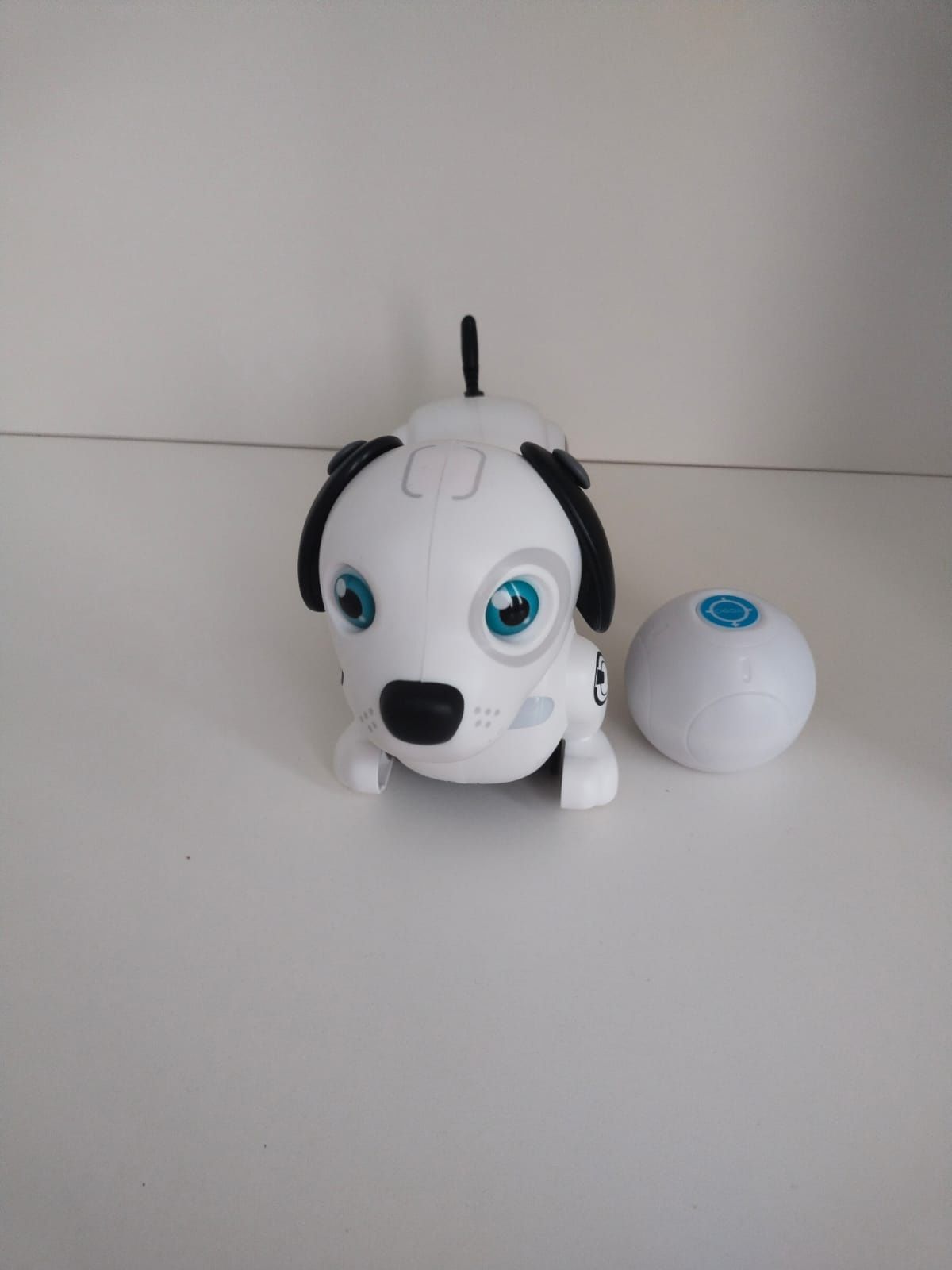 Продам новый игрушку Робо такса Silverlit оригинал