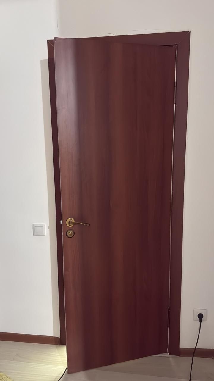 Двери межкомнатные бу