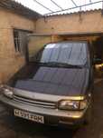 Nissan prairie 1994