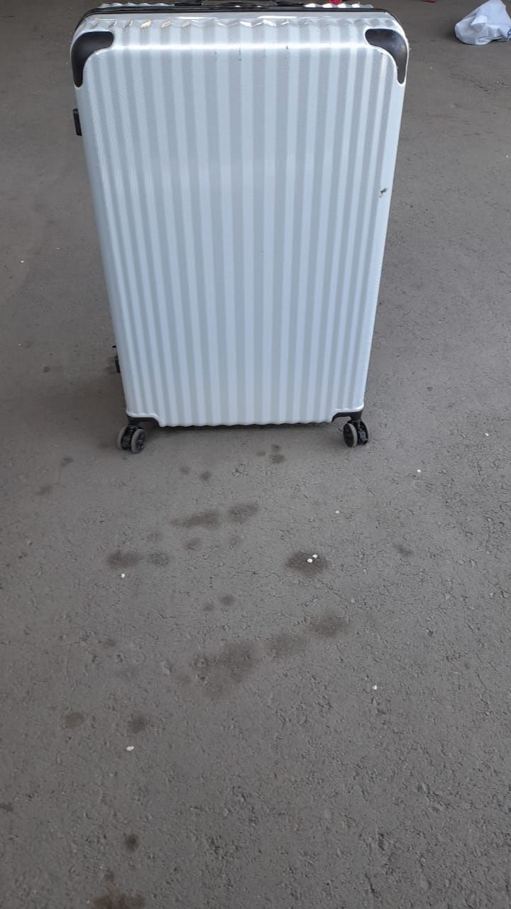 Чимодан с кодом и обемный