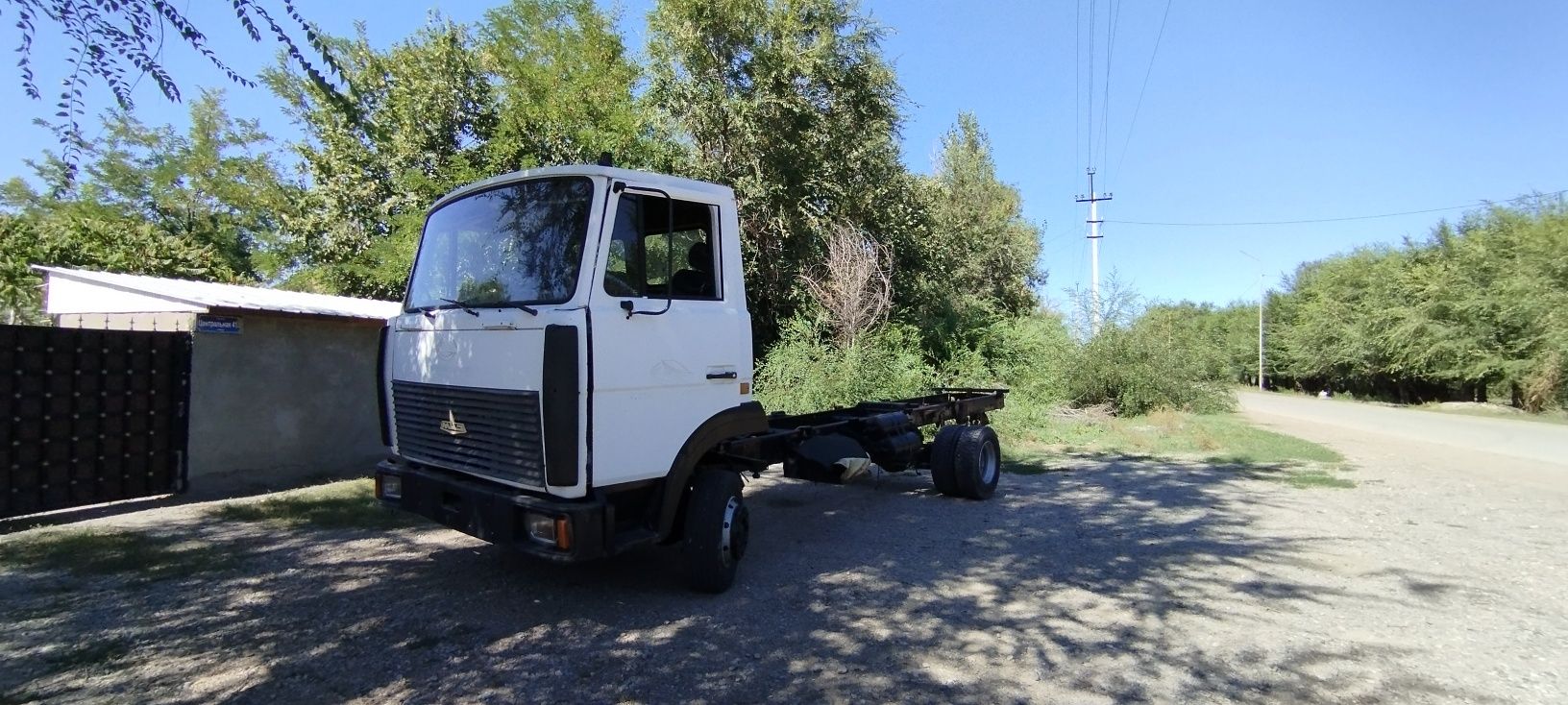МАЗ 4370 бортовой