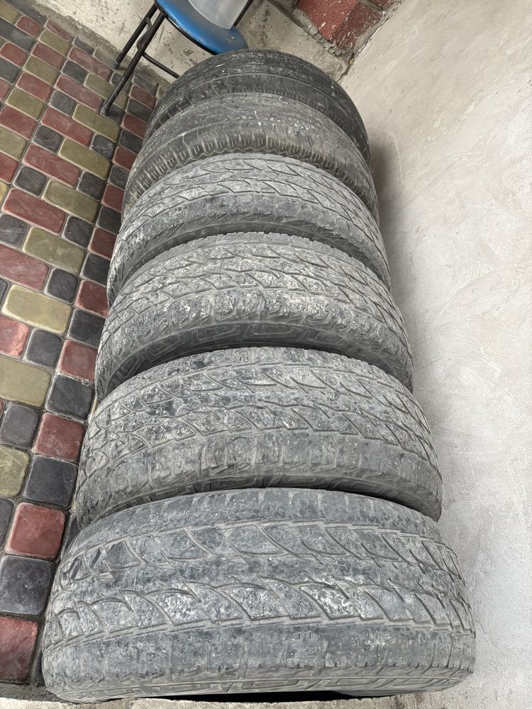 Всё и все за 10000! ПРОДАЮТСЯ Шины 250/70 R16