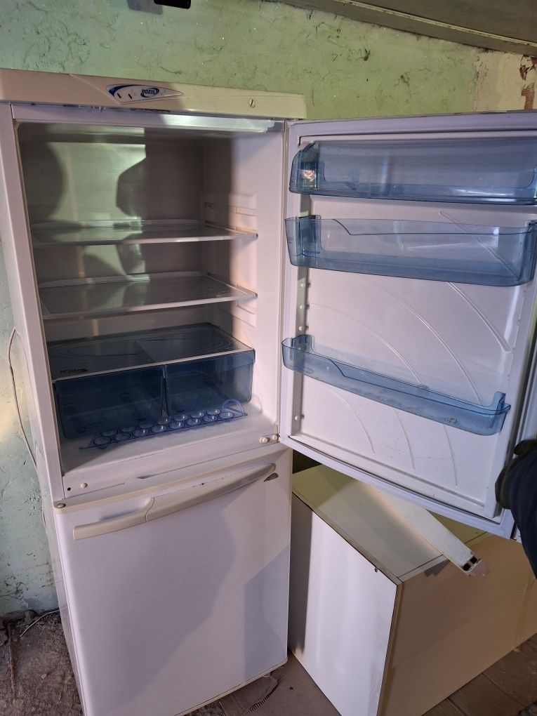 Продам холодильник