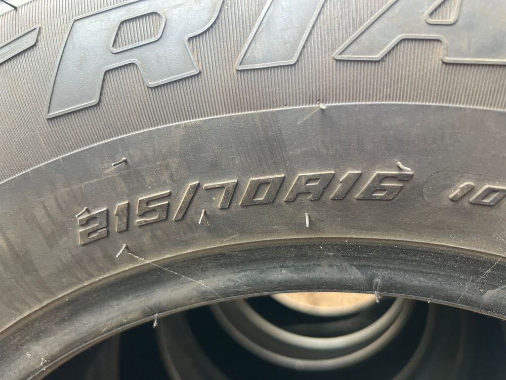 Балон Triangle 215/70R16