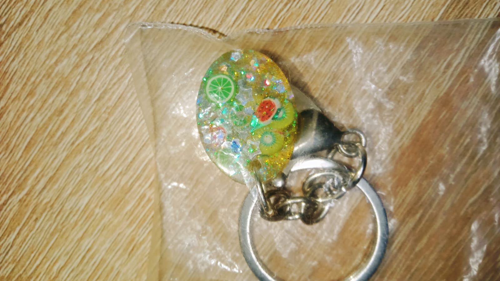 Продам брелки,серьги,кулон