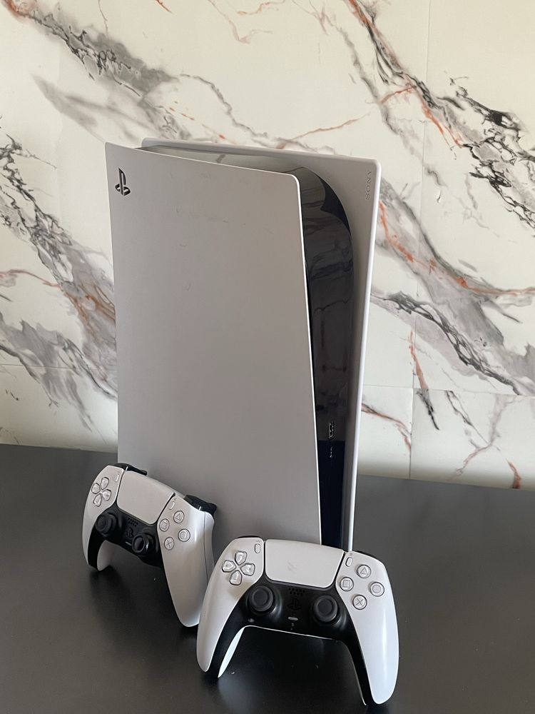 Playstation 5 хорошом состояние