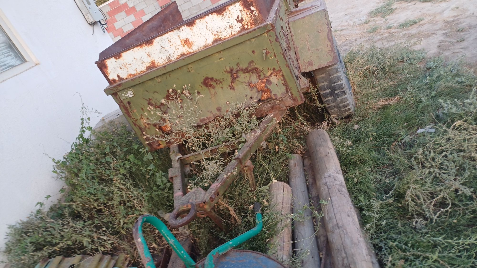 Прицеп продам рама целый