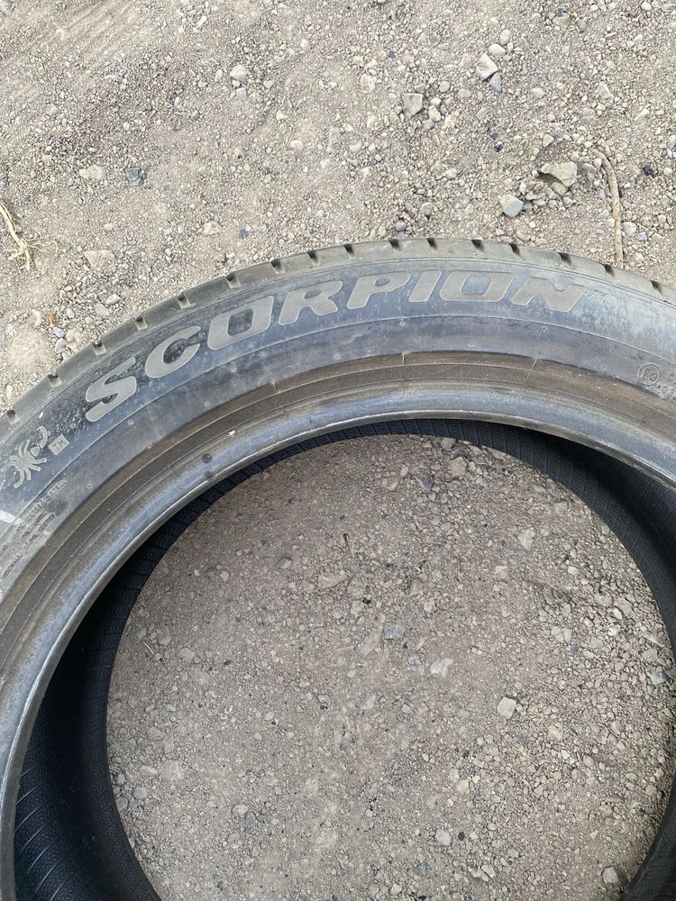 Комплект шин PIRELLI SCORPION 255/45 R19 100V