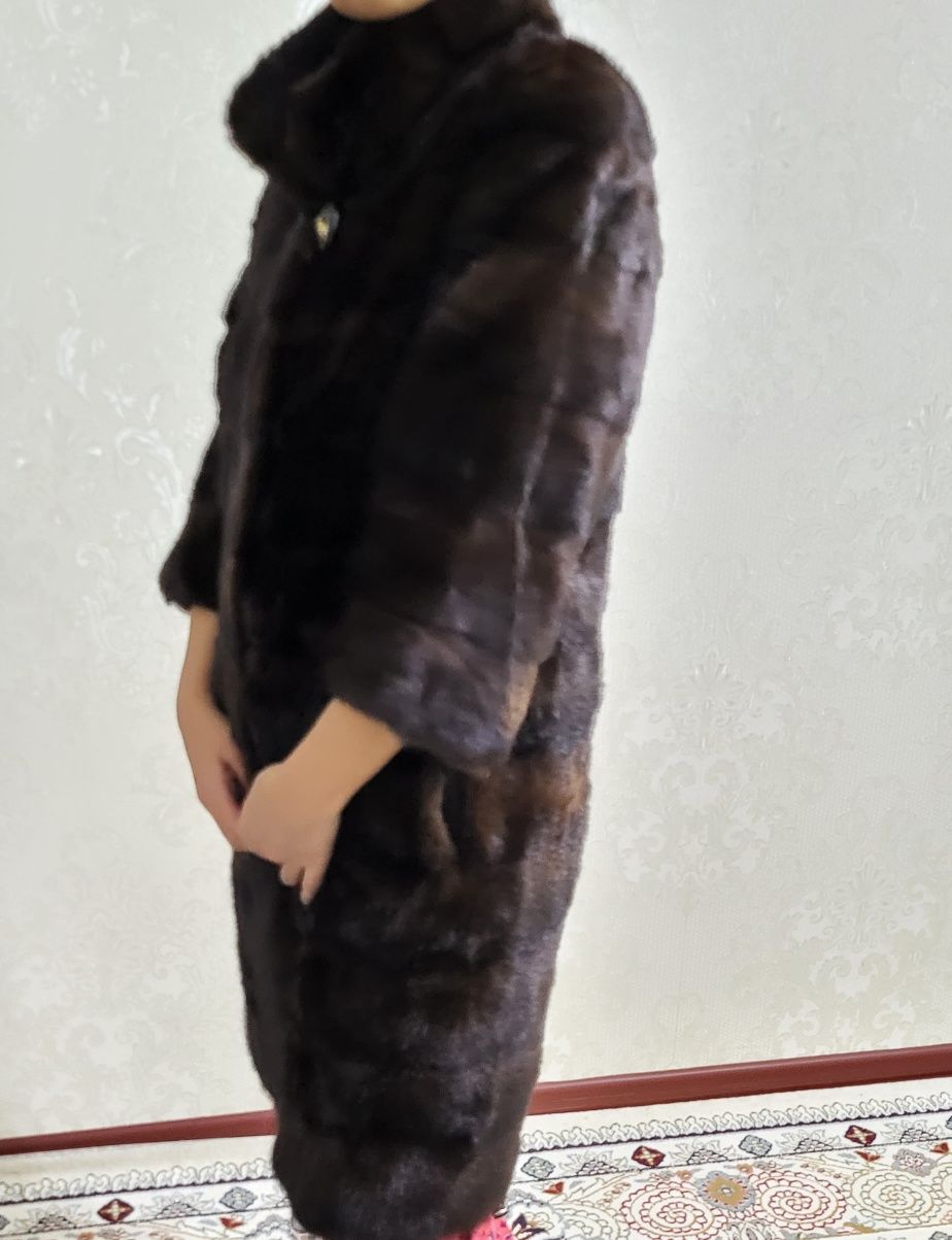 Продаётся норкавая шуба