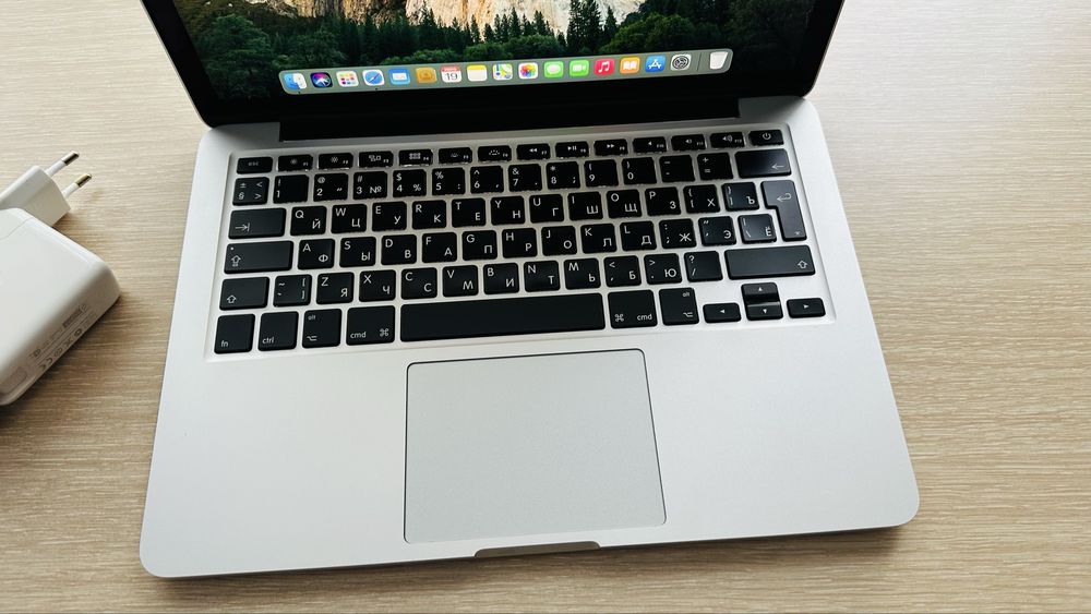 Макбук Про Apple MacBook Pro Core i5/8GB/128GB Silver