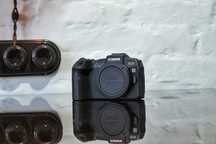 Беззеркалка Canon RP
