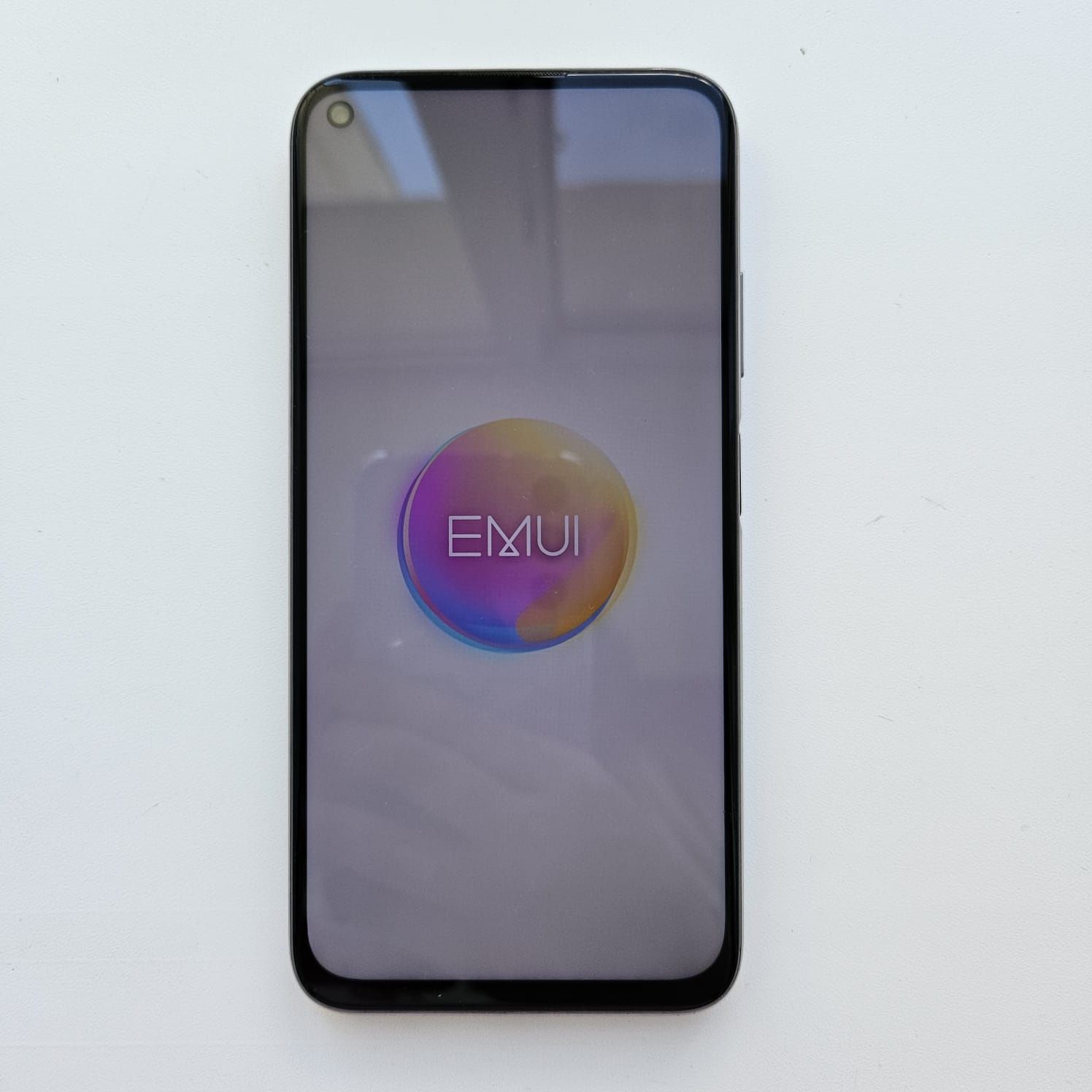 Продам смартфон Huawei P40 lite