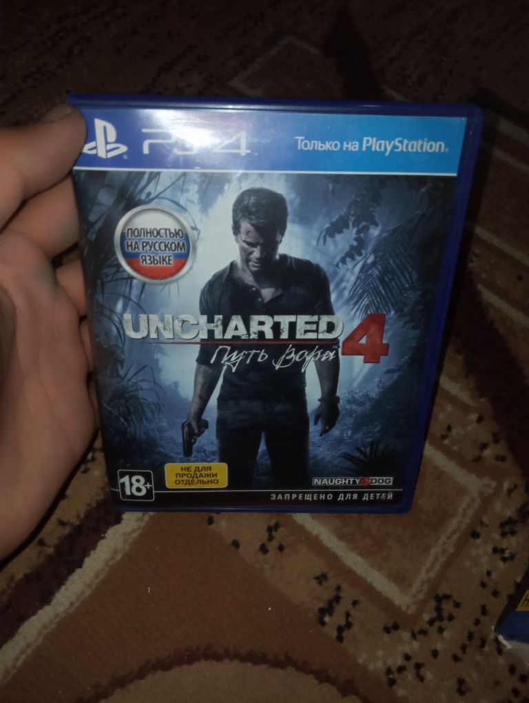 Продам ps4 причина продажи не пользуюсь,