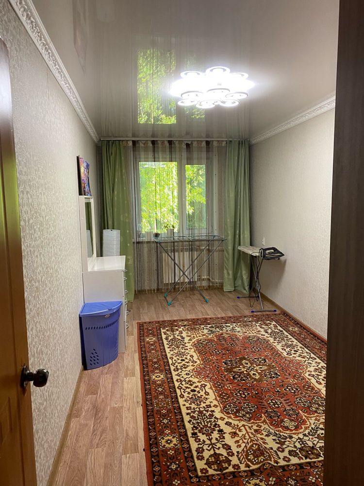 Продам 2-ком улучшенку в районе маг. Уют 1 этаж с мебелью!