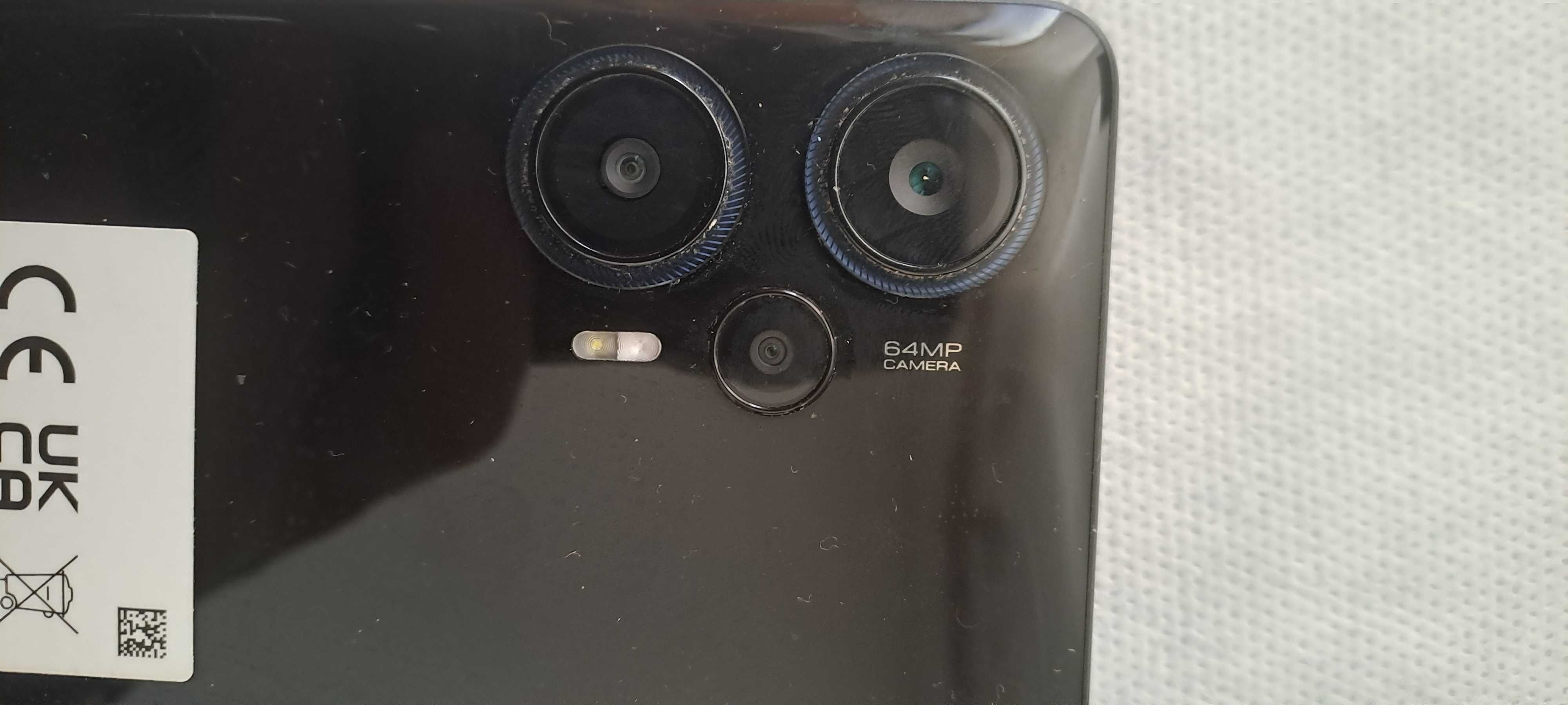 Продаю Poco F5  12/256Gb