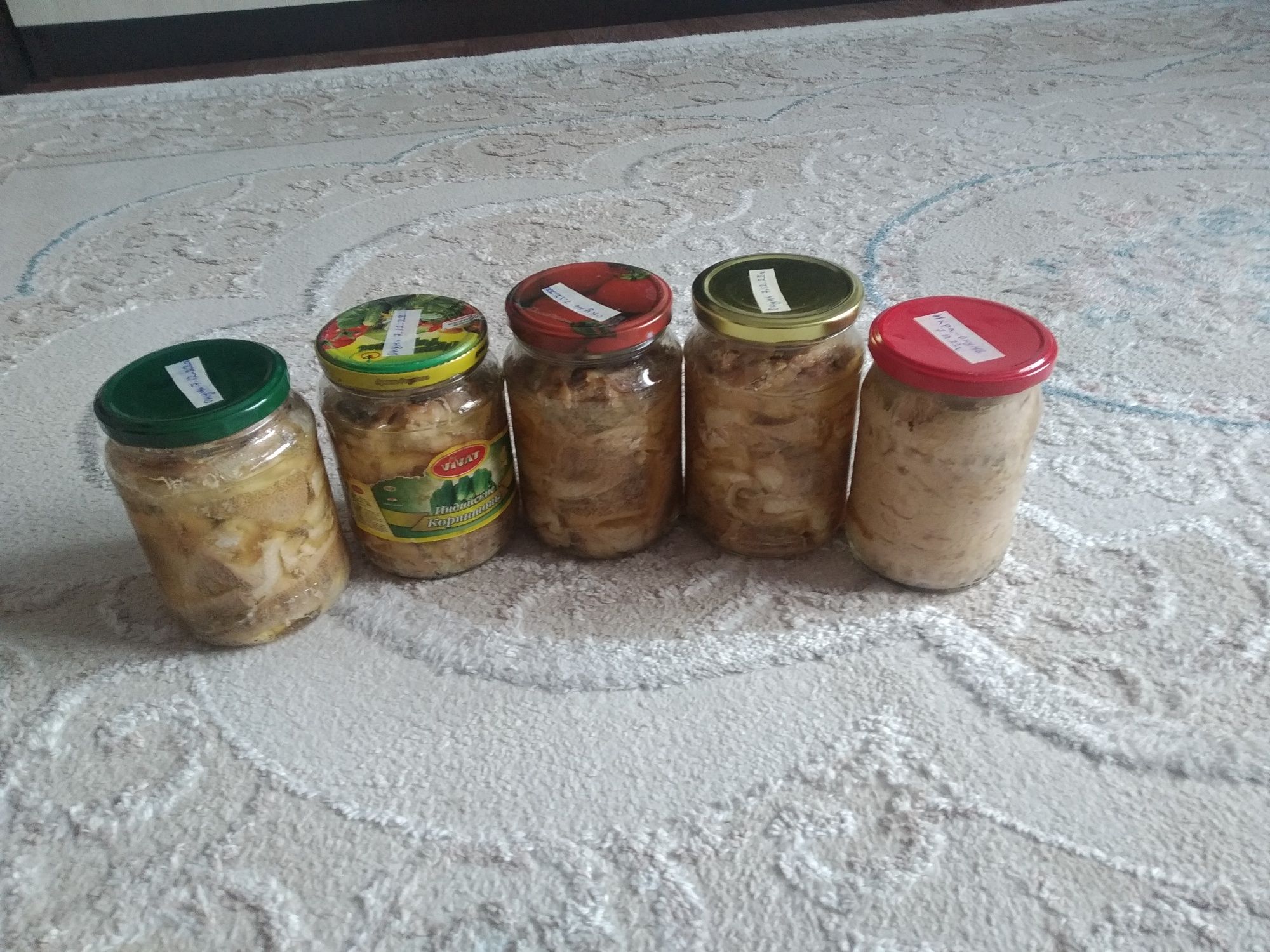 Сделю тушенку мясную, и рыбные консервы.