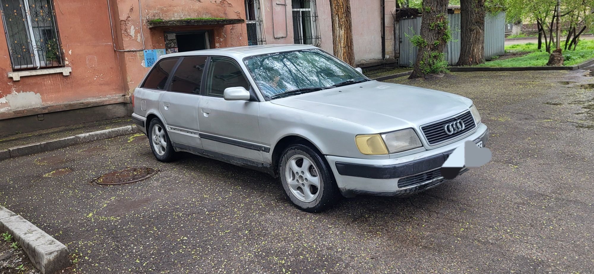 Ауди с4 1992года 2.3