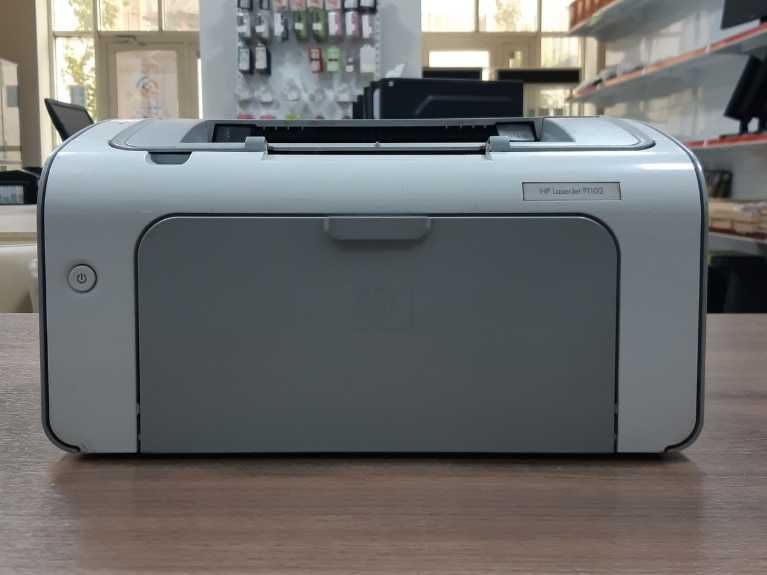 В продаже Б/У принтер в хорошем состоянии HP LaserJet P1102