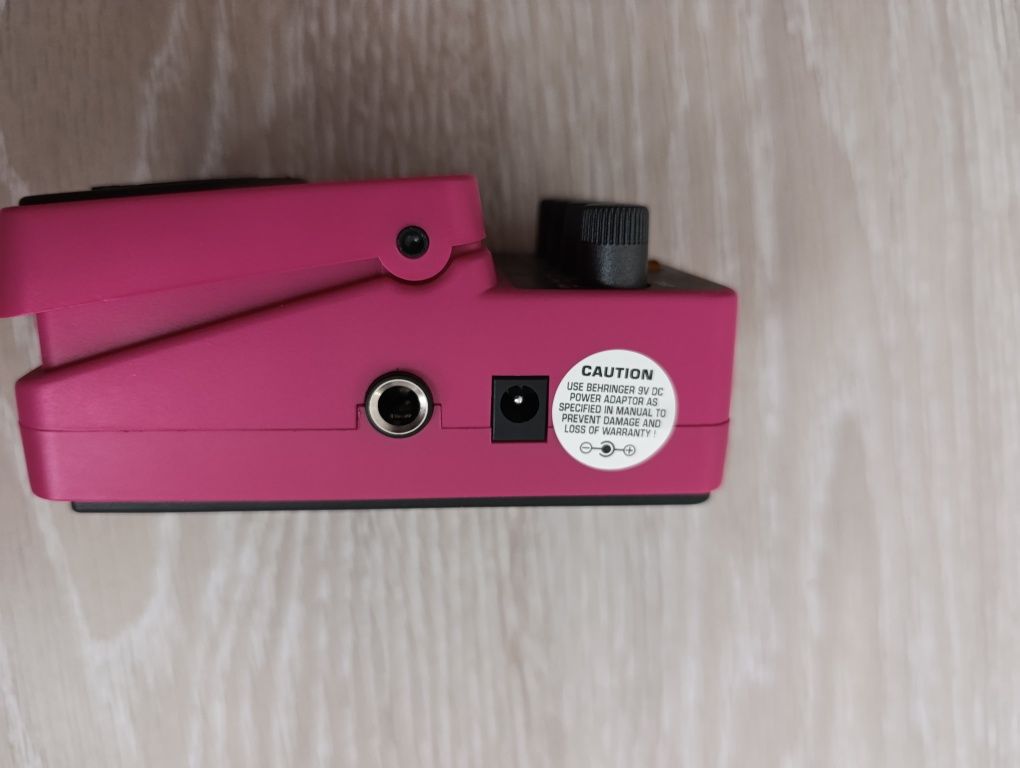 Гитарная педаль Behringer Hm300
