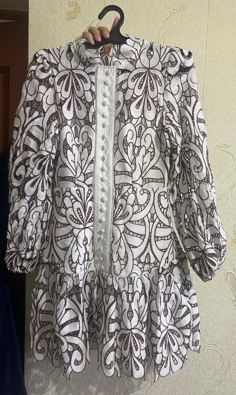 Продаю платья в размере S