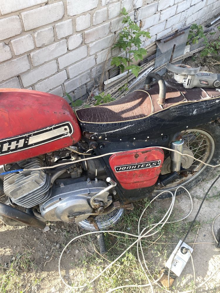 Продам мотак юпитер 5