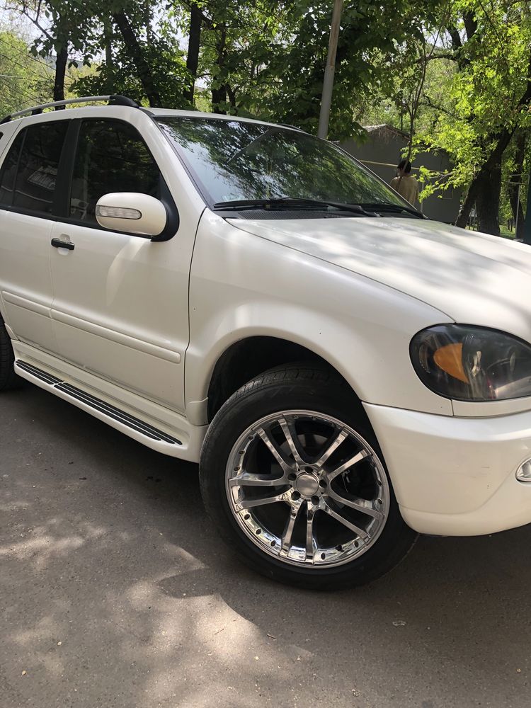 Продам диски r 20 с резиной