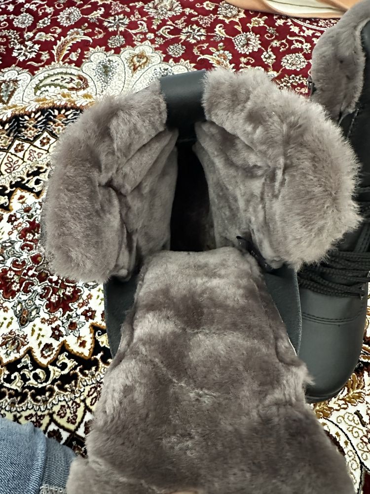 Продам зимние мужские ботинки