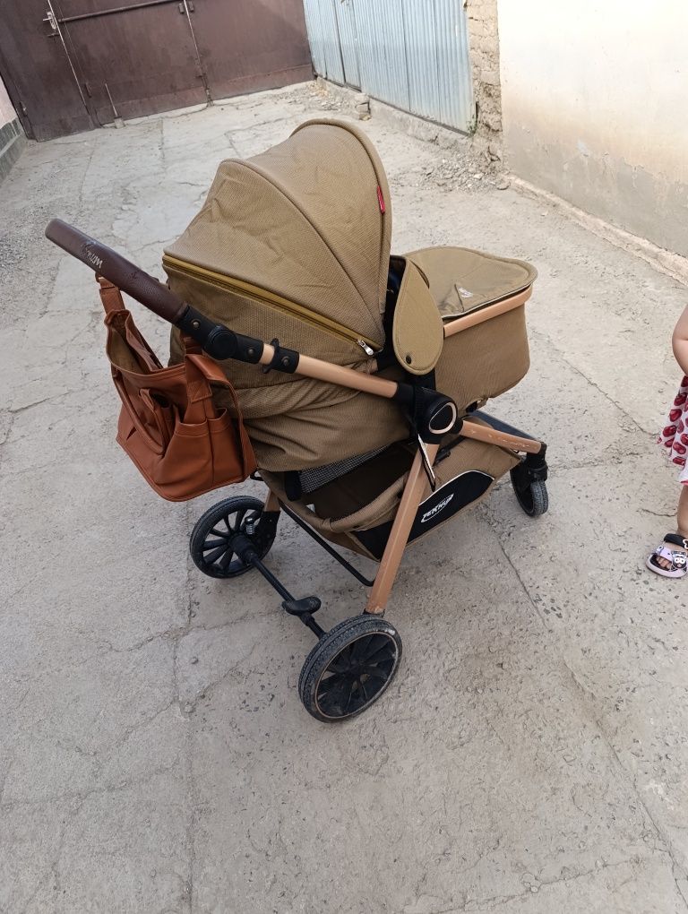 Продам детскую коляску