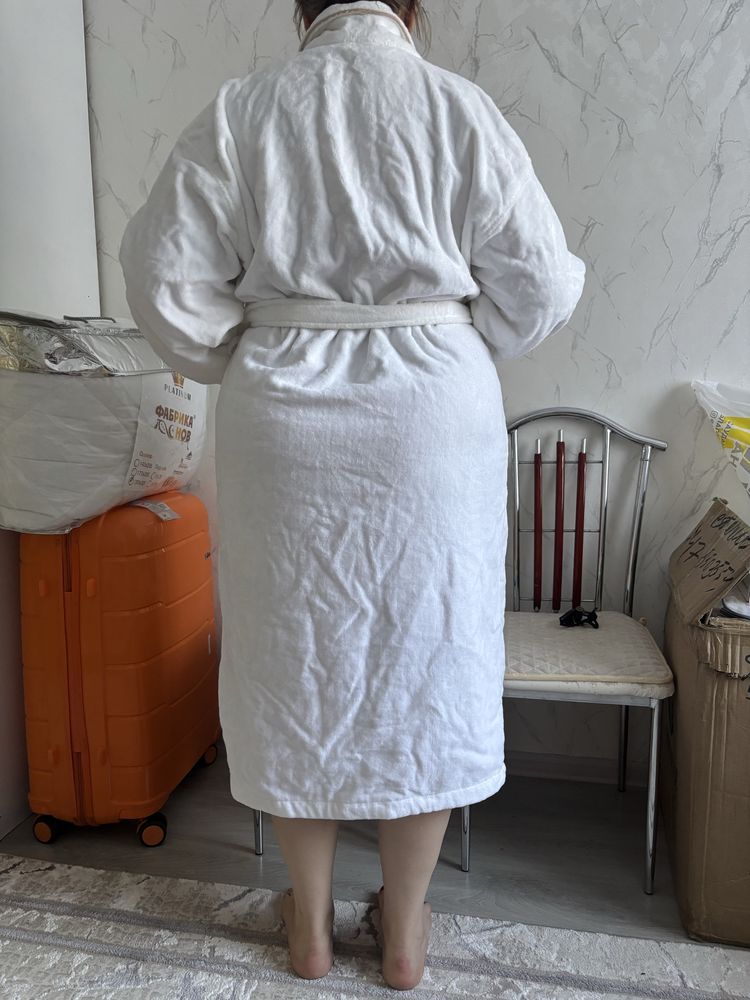 продам белый халат