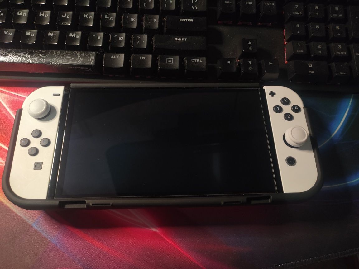 Продам Nintendo switch oled