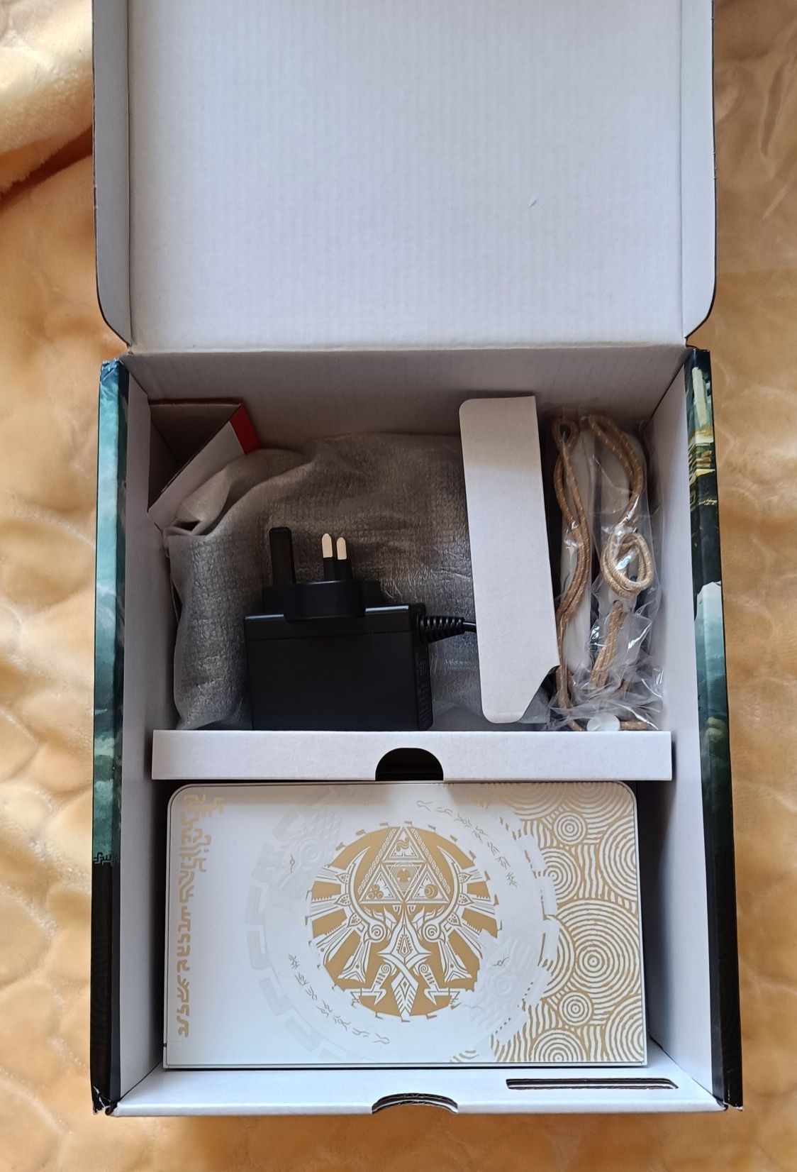 Nintendo Switch OLED Zelda TotK edition