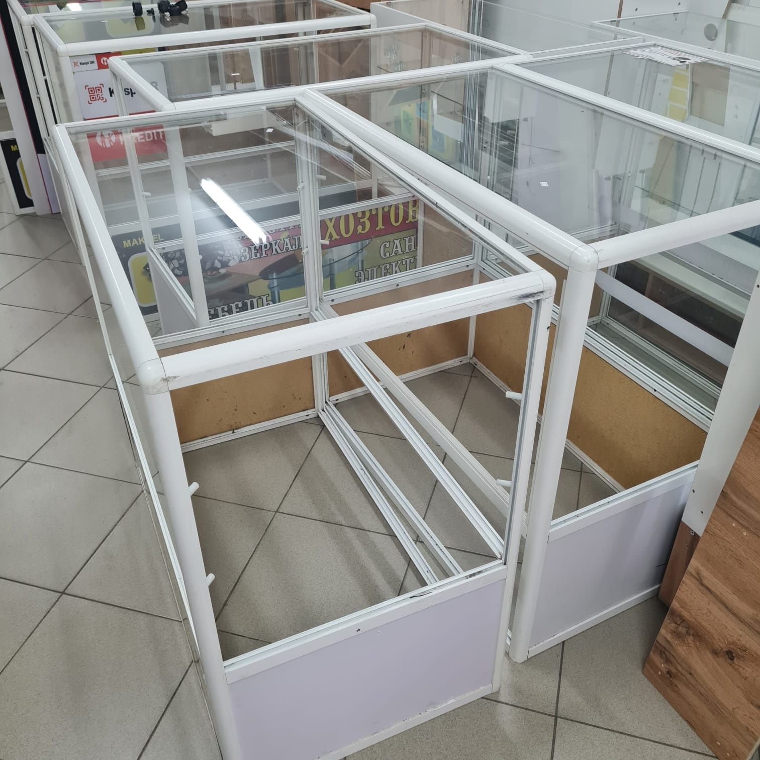 Продаю витрины фирмы Dia