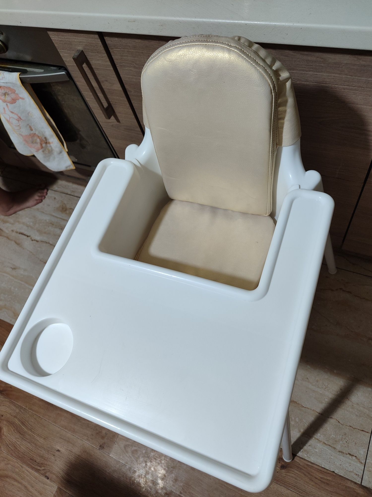 Стульчик для кормления от IKEA
